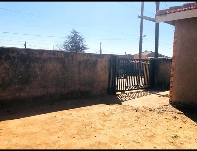 2 BEDROOM HOUSE FOR SALE IN RIETVALLEI